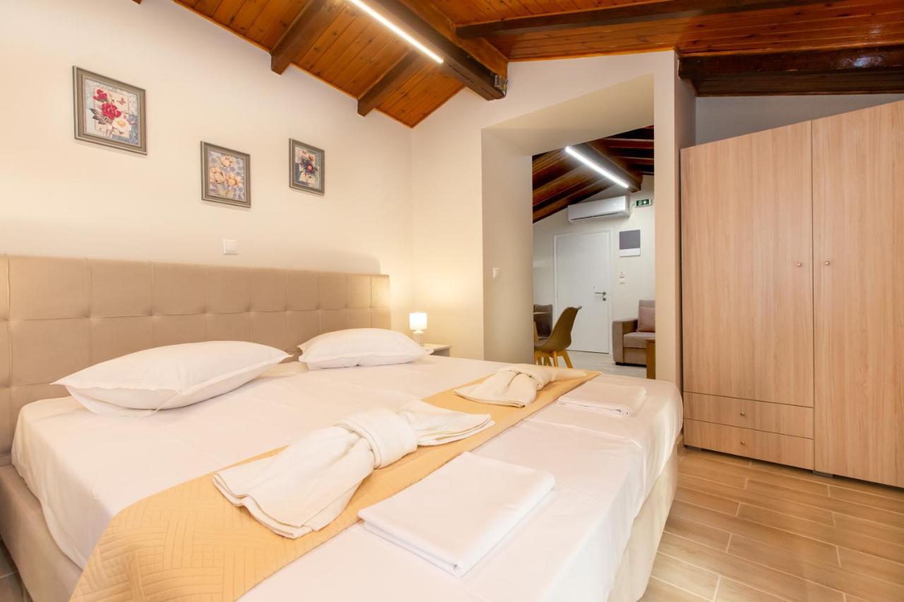 Odisseus Old Town Apartment Corfu  Экстерьер фото