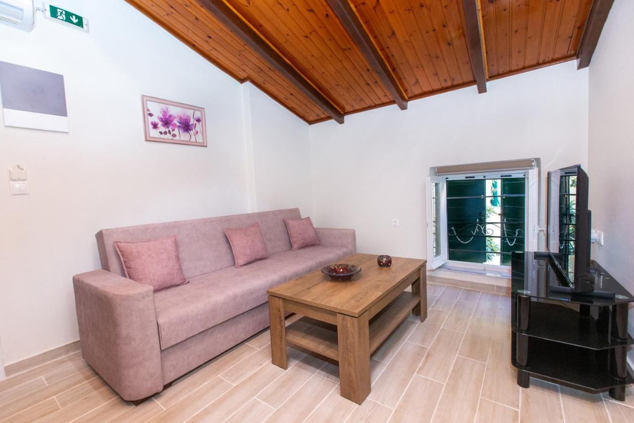 Odisseus Old Town Apartment Corfu  Экстерьер фото